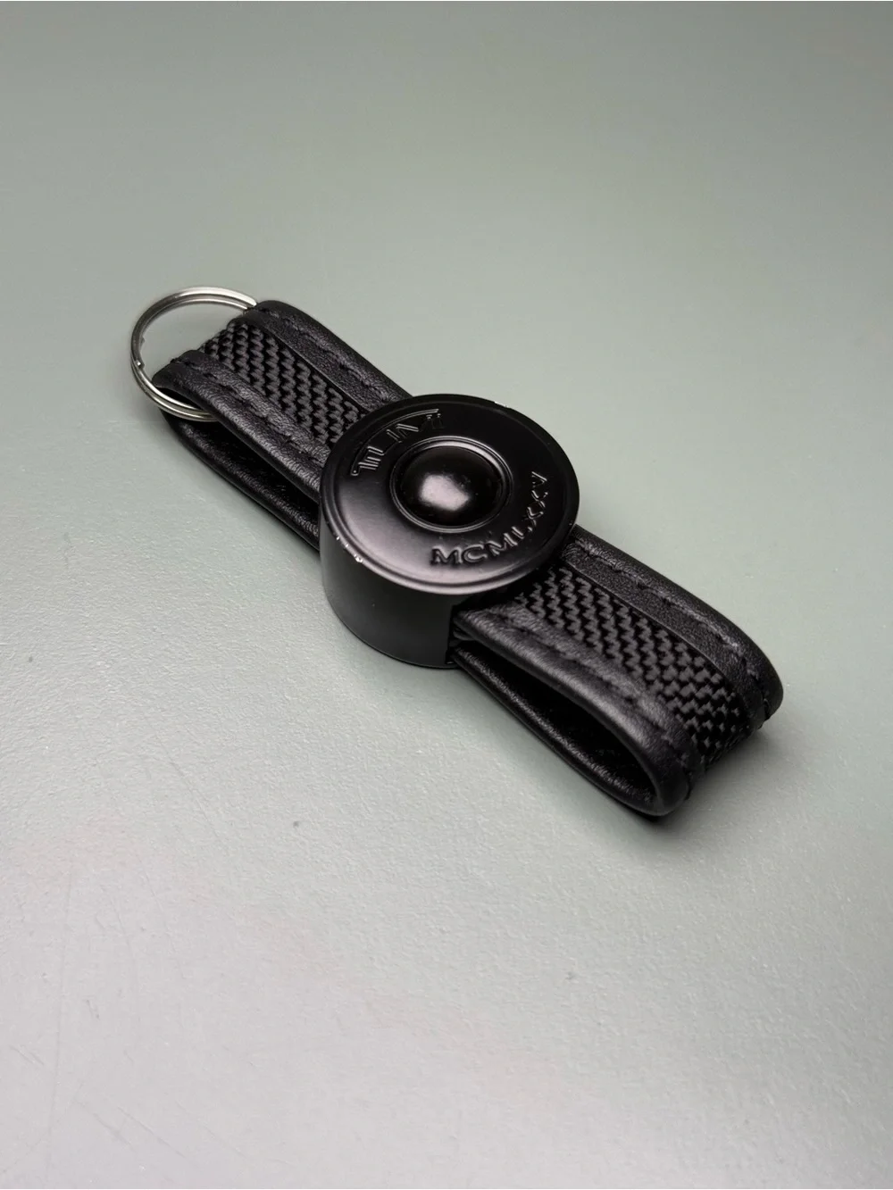 Tumi stylish key